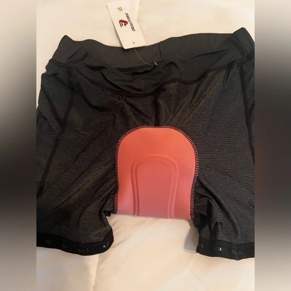 DEALYORK Padded 1 pair Bike Shorts Cycling Bicycle Biking Biker 3D Padding NWT